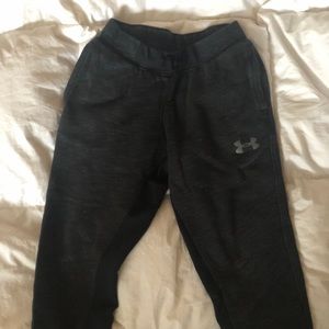 Boys size small Under Armour sweat pants
